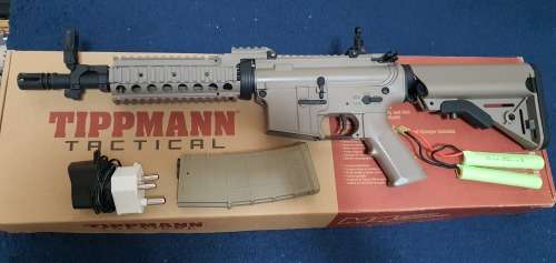 TIPPMANN BASIC TRAINING M4 Camo Airsoft Rifle (MINT Condition and In original box)