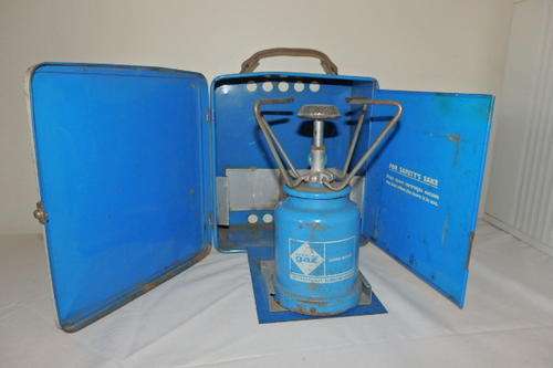 AN AWESOME VINTAGE (c1970's) "CAMPING GAZ" INTERNATIONAL DE LUXE SUPER BLEUET CAMPING STOVE