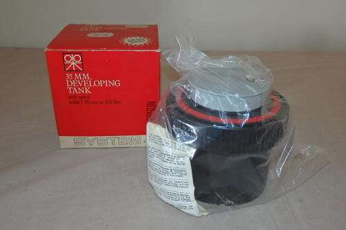 AN AMAZING VINTAGE PATERSON SYSTEM 4 35mm DEVELOPING TANK WITH SPIRAL HOLDS IN ITS BOX
