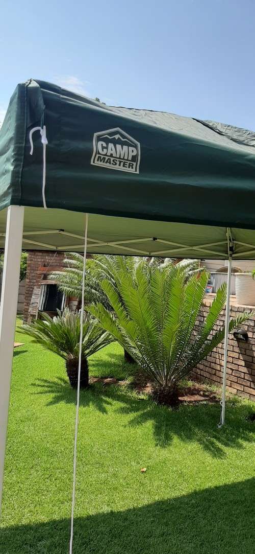 CAMPER/Caravan with optional extra Gazebo