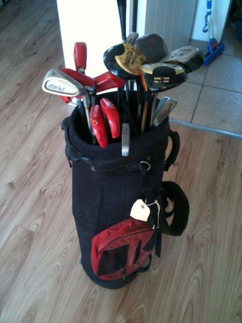 AMAZING 18 PIECE GOLF SET!! R1 NO RESERVE!!