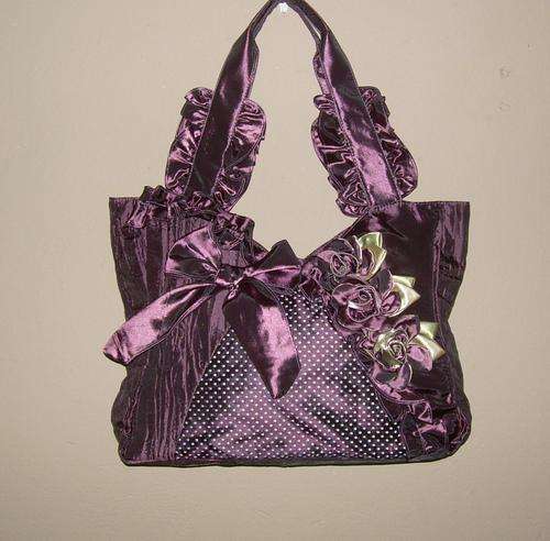 NEW!! BEAUTIFUL BOUTIQUE SATIN-MUST HAVE