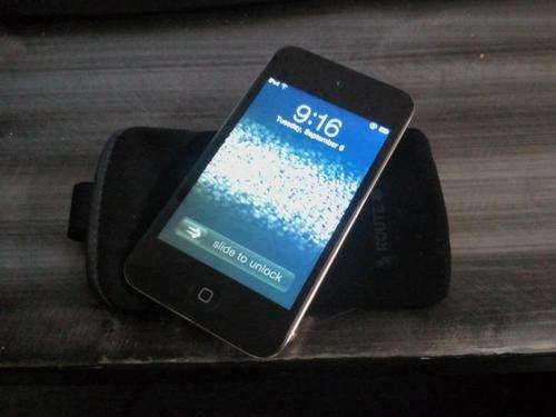 Apple iPod Touch 4th Gen 32GB for sale