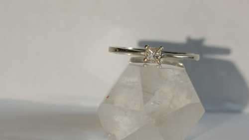 9ct White Gold Solitaire 0.20ct Diamond Ring