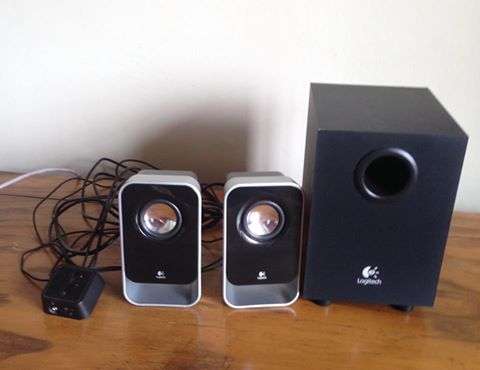 Logitech PC 2.1 Speaker Set