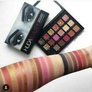 ***VALENTINES SPECIAL*** Huda Eye shadow Palette
