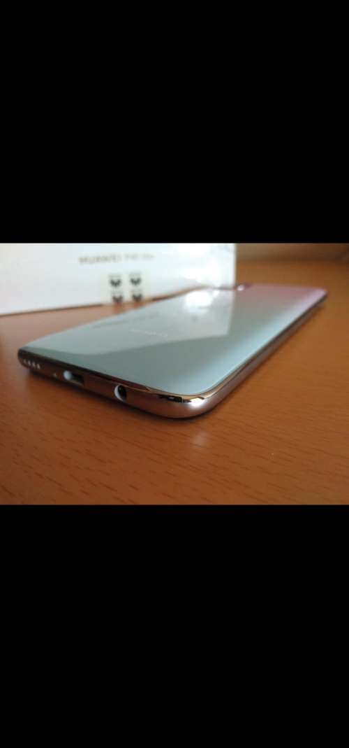 Huawei P40 Lite with 40w fast charger and box