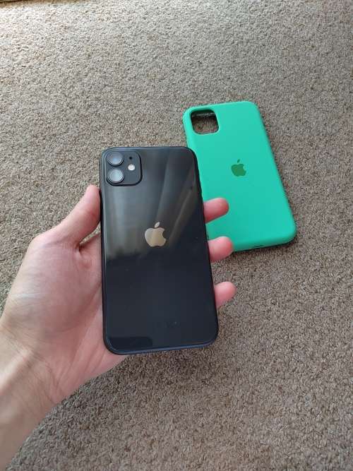 iPhone 11 128gb dual SIM excellent condition