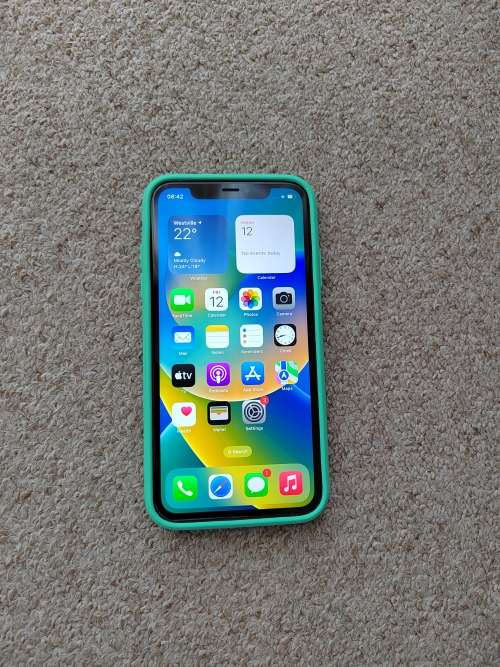 iPhone 11 128gb dual SIM excellent condition