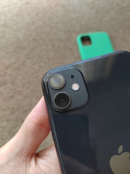 iPhone 11 128gb dual SIM excellent condition