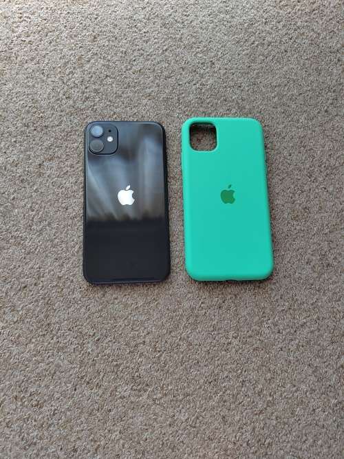 iPhone 11 128gb dual SIM excellent condition