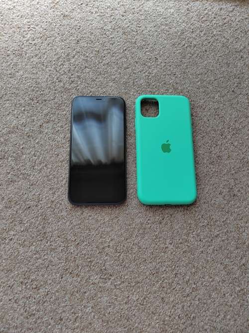 iPhone 11 128gb dual SIM excellent condition