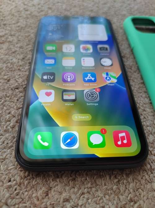 iPhone 11 128gb dual SIM excellent condition