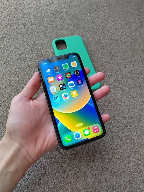 iPhone 11 128gb dual SIM excellent condition