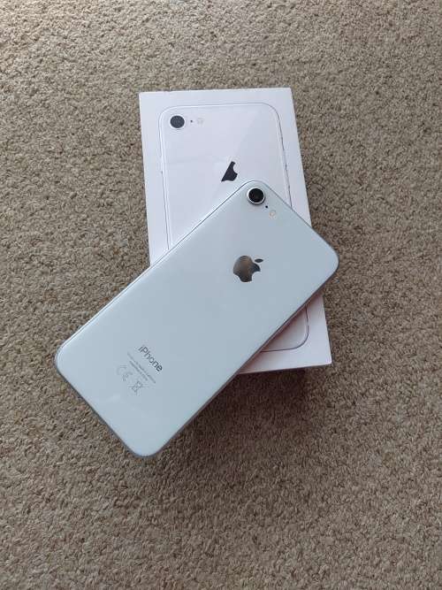 iPhone 8 256gb good condition with box