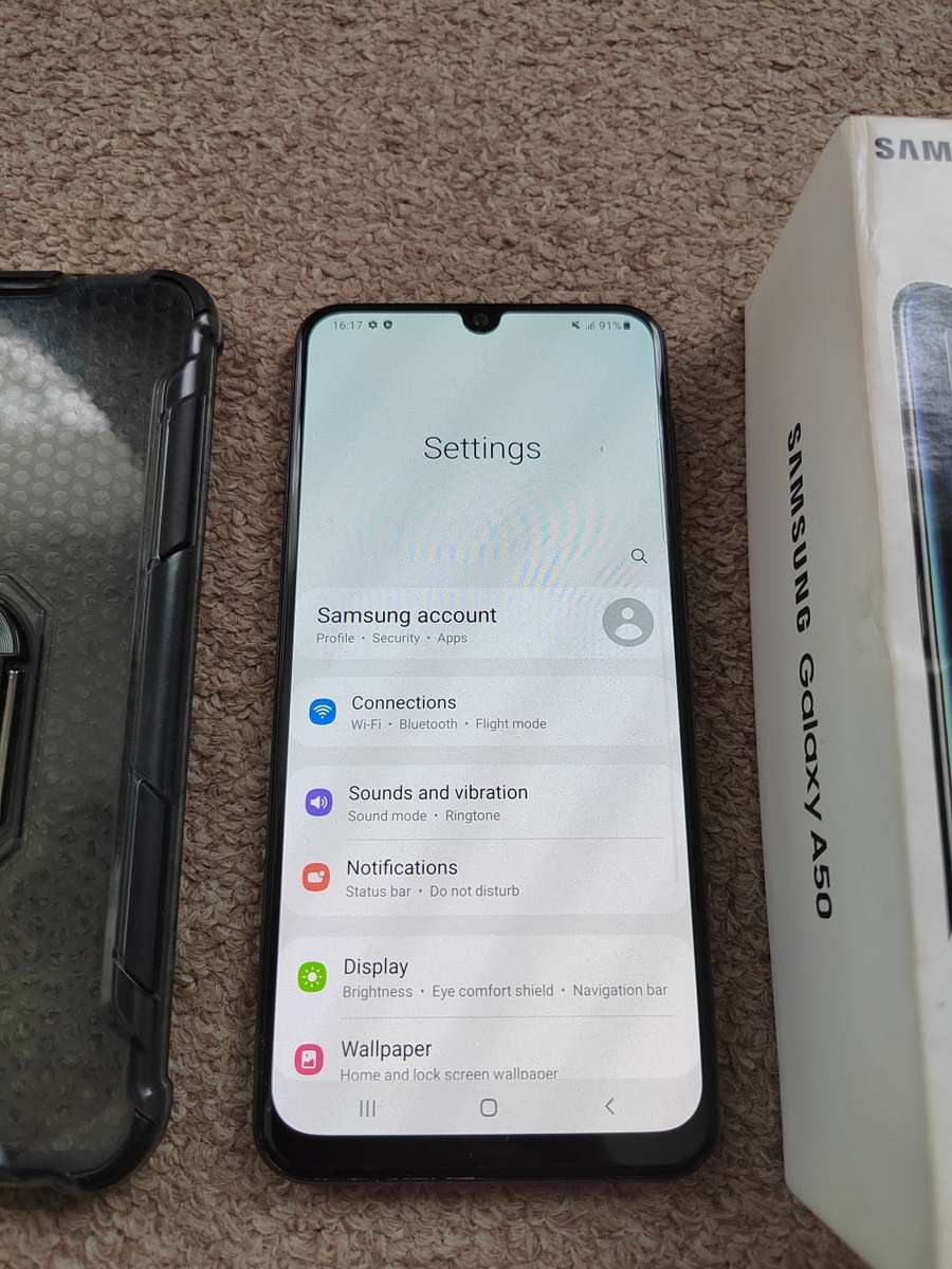 Samsung A50 dual SIM 128gb 4gb ram with box and cover