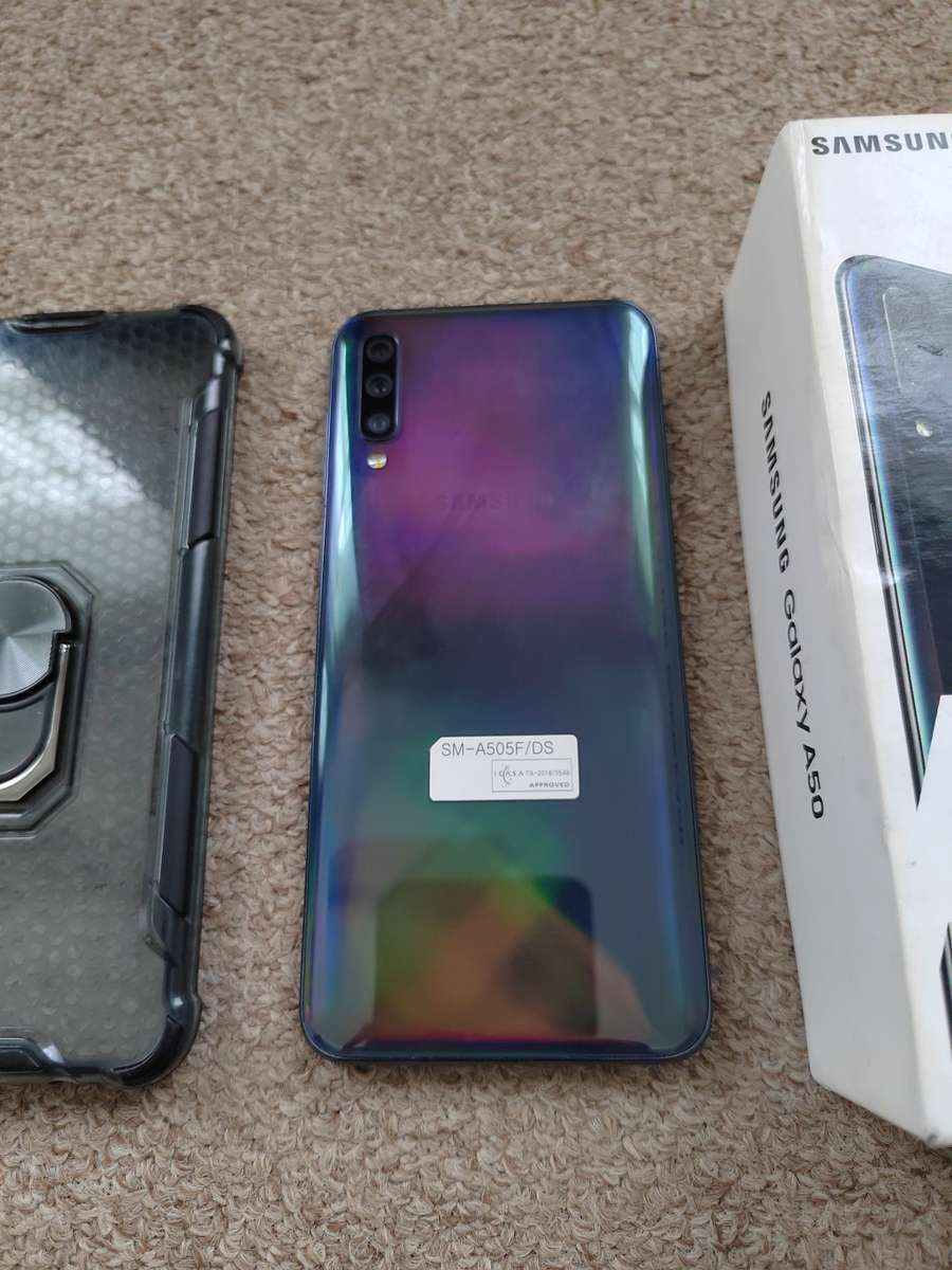 Samsung A50 dual SIM 128gb 4gb ram with box and cover
