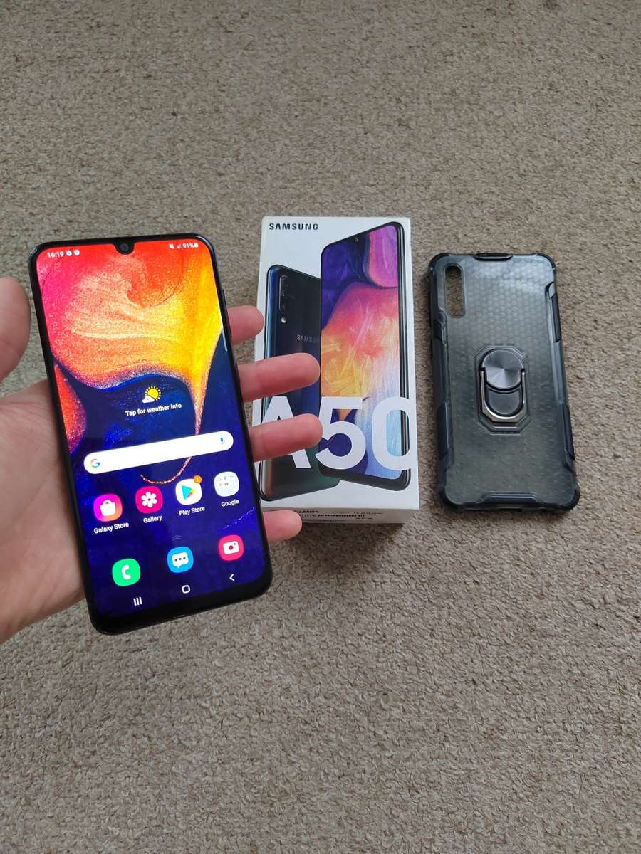 Samsung A50 dual SIM 128gb 4gb ram with box and cover