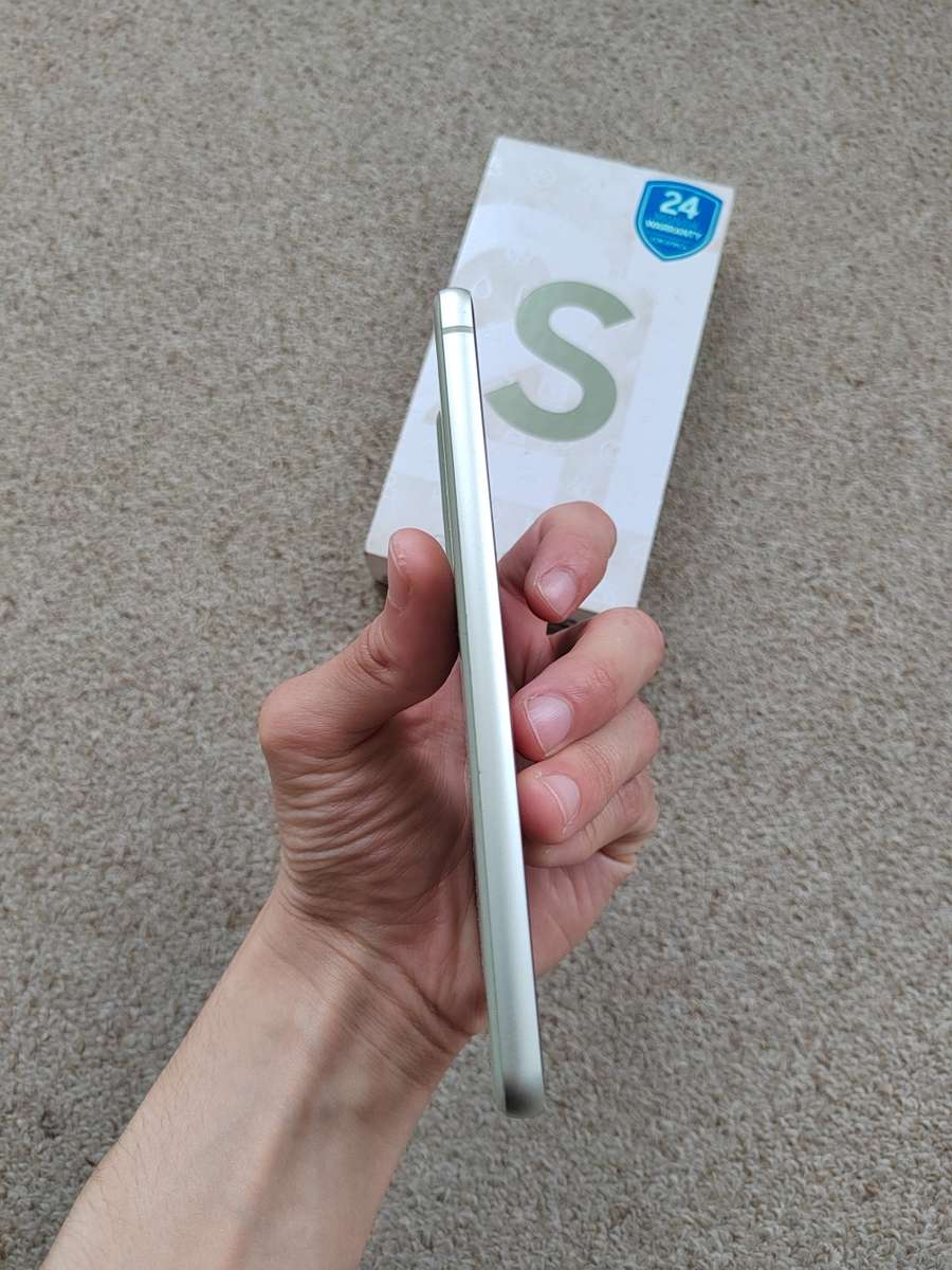 Samsung S21 Fe Dual SIM 128gb 6gb ram with box