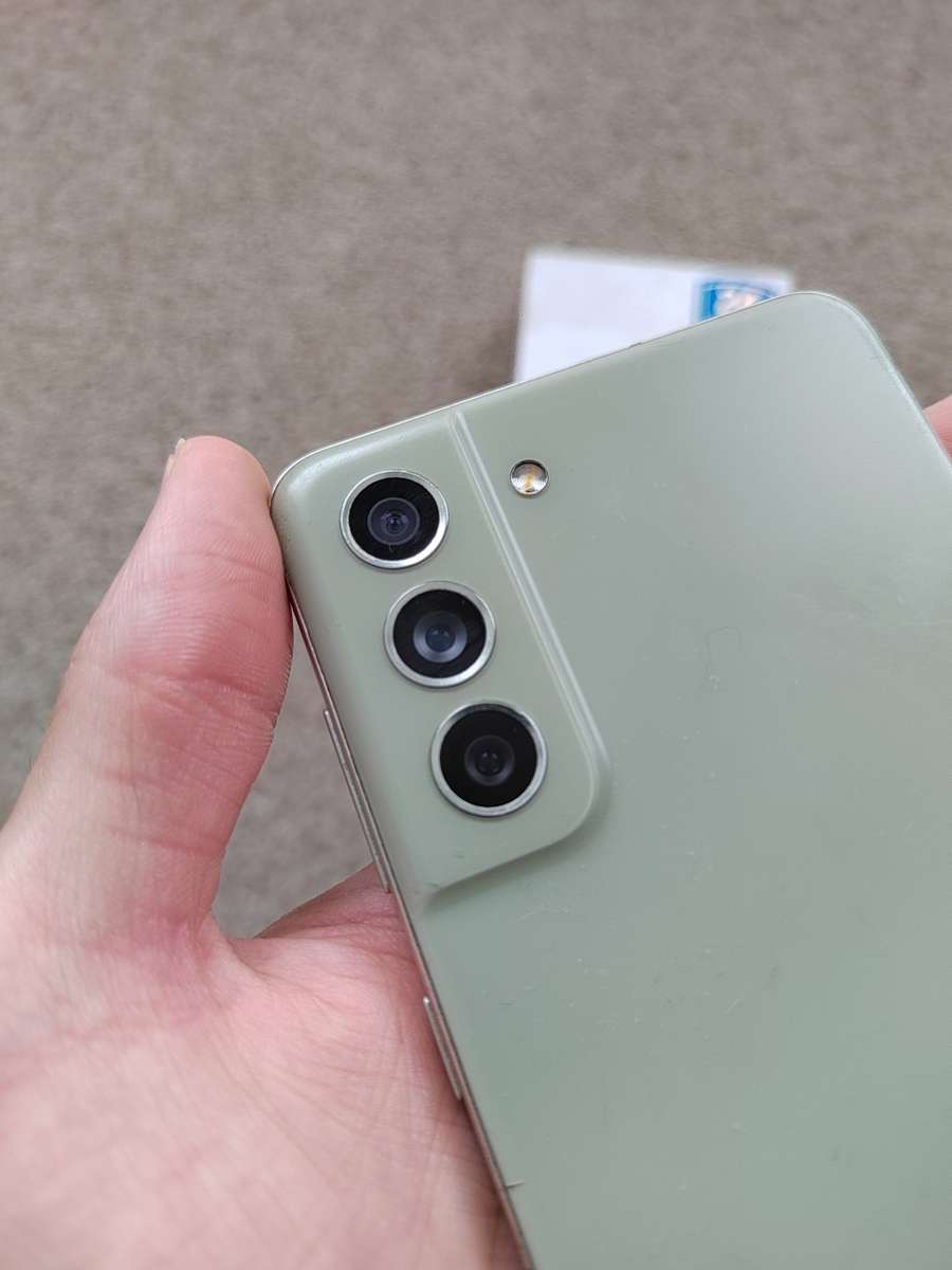 Samsung S21 Fe Dual SIM 128gb 6gb ram with box