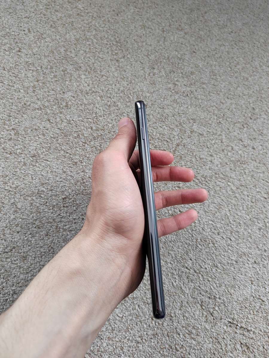 Samsung S10 plus 8gb ram 128gb excellent condition