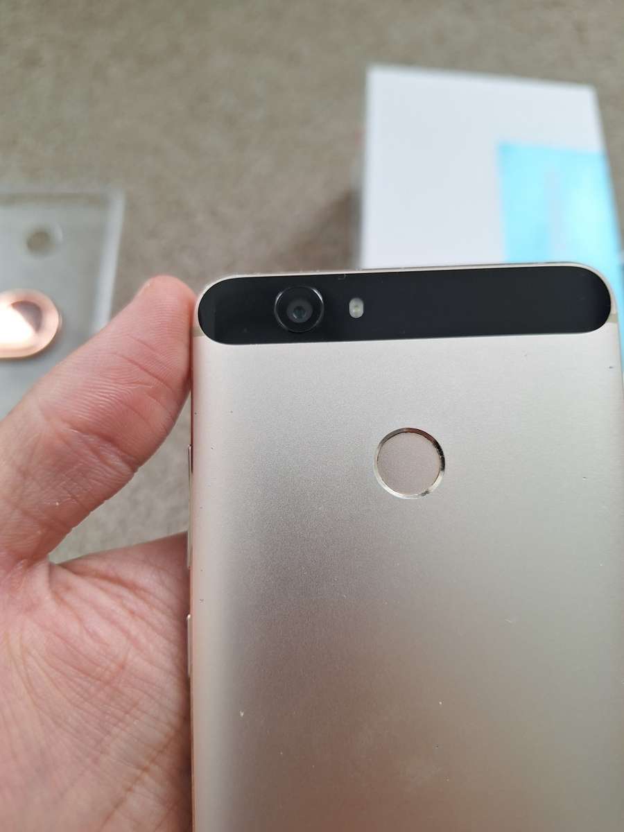 Huawei nova 1 32gb dual sim with box and accessories