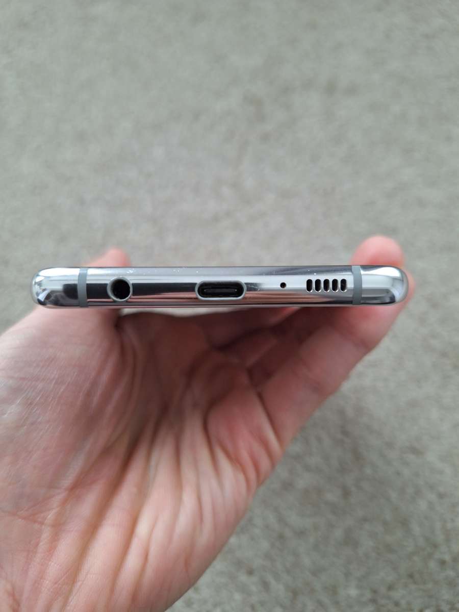 Samsung S10 plus 8gb ram 128gb excellent condition