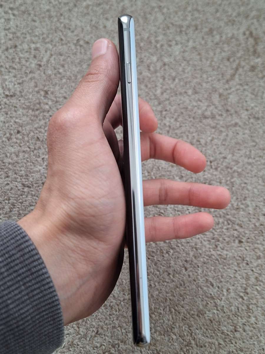 Samsung S10 plus 8gb ram 128gb excellent condition