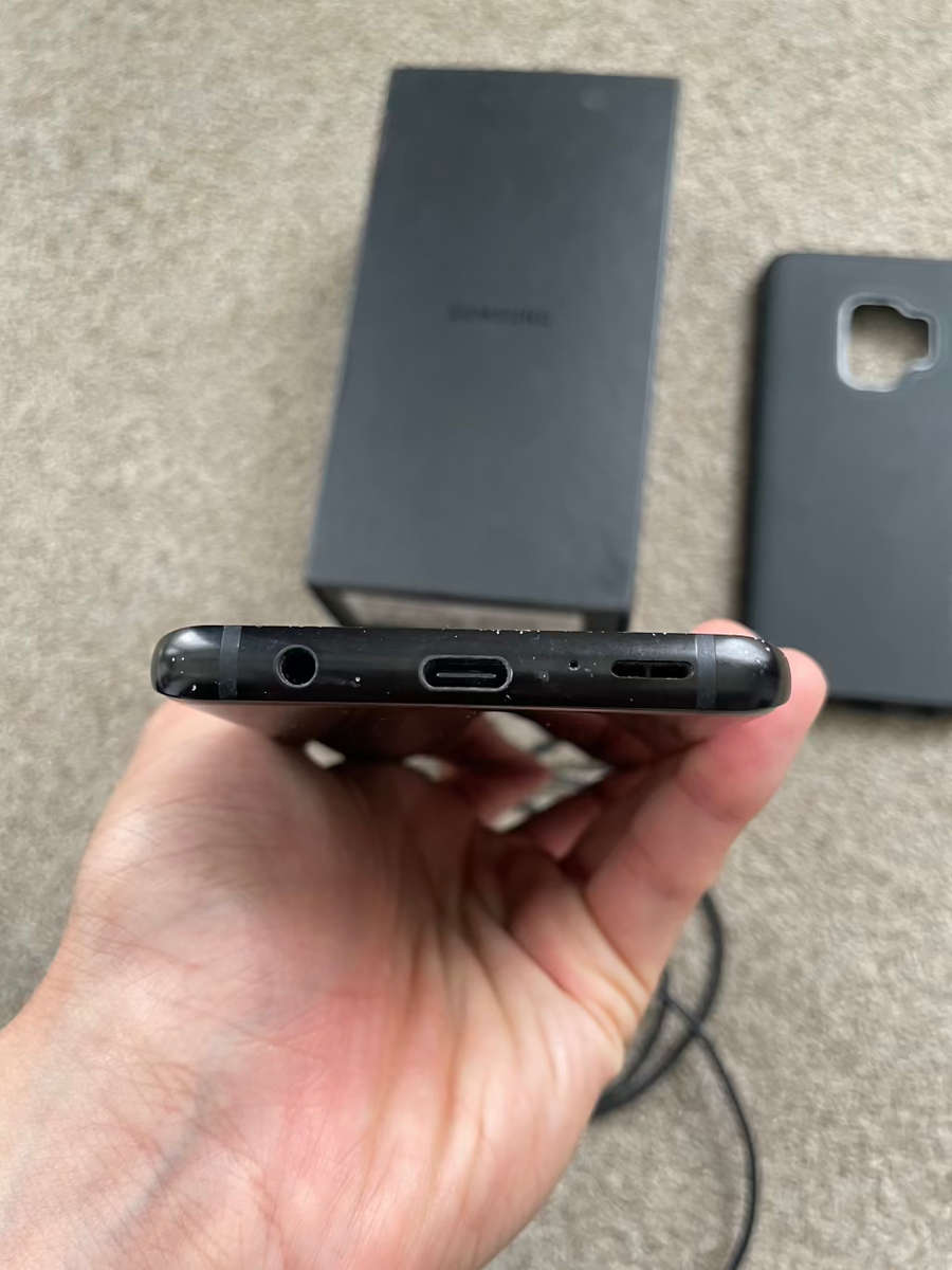 Samsung S9 64gb 4gb ram with box and cover