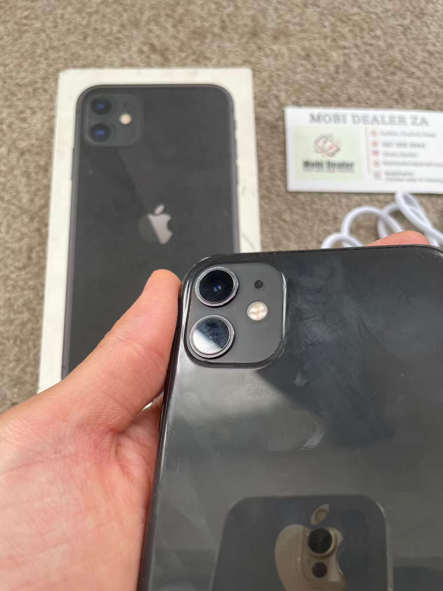 iPhone 11 64gb with box and cable