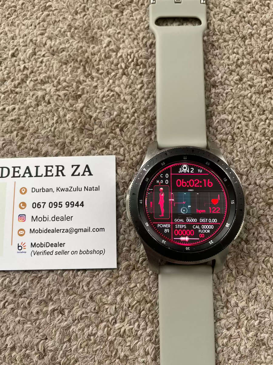 Samsung watch with charger and screen protector