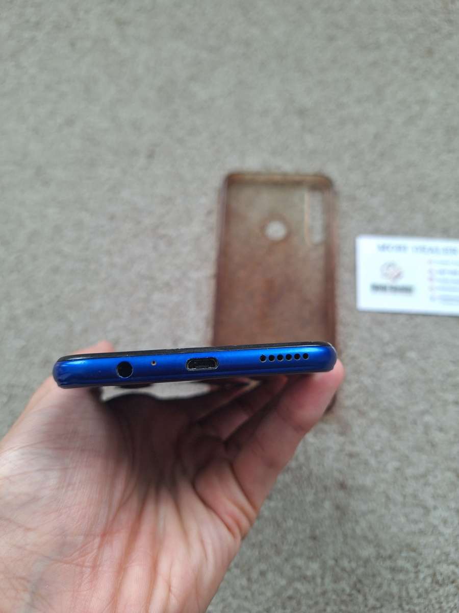 Huawei Y7p 64gb 4gb ram single sim with cover