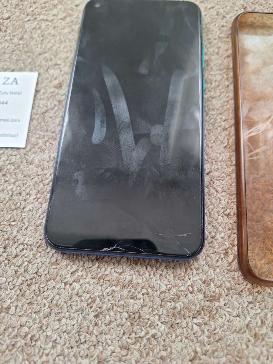 Huawei Y7p 64gb 4gb ram single sim with cover