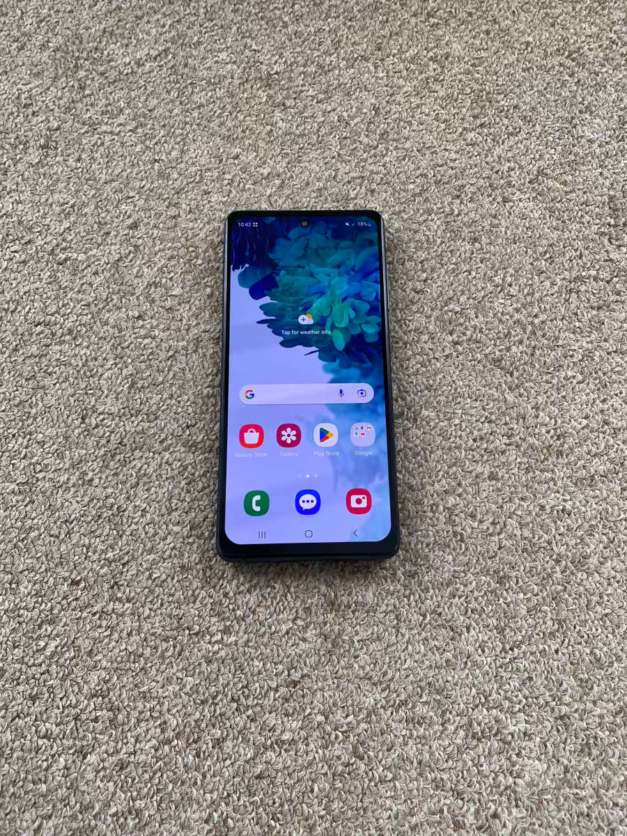 Samsung S20 Fe 128gb 6gb ram Dual sim