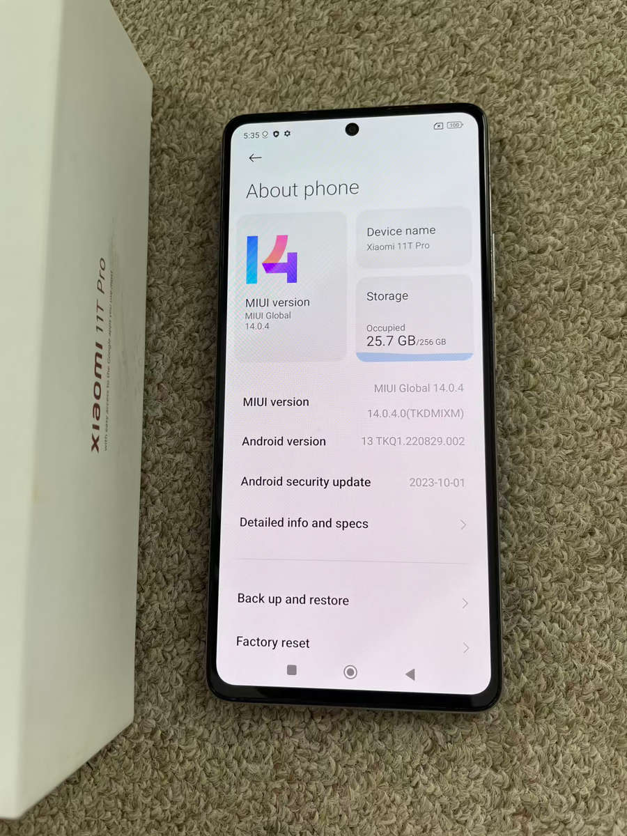 Xiaomi 11t pro 5G 256gb 11gb ram with box and original 120w superfast charger