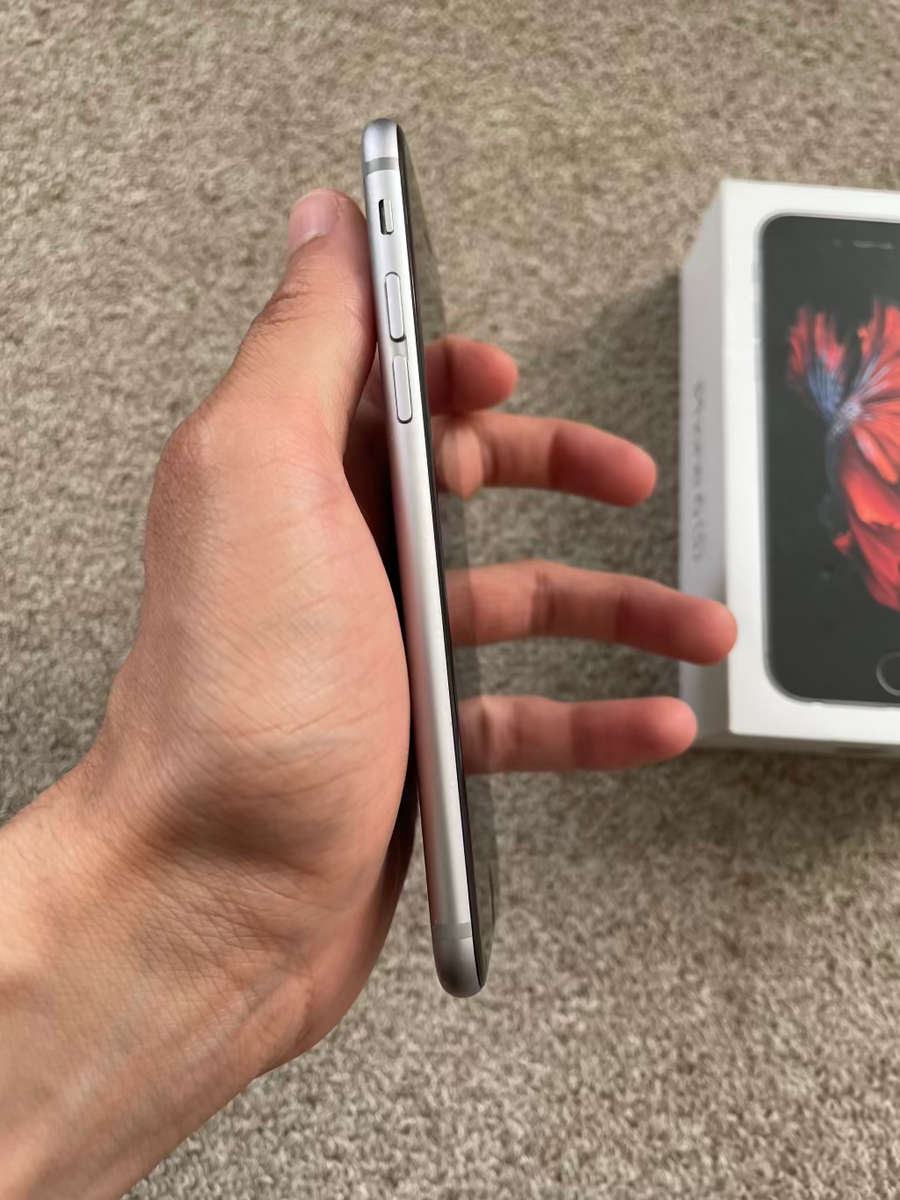 Iphone 6s 16gb with box