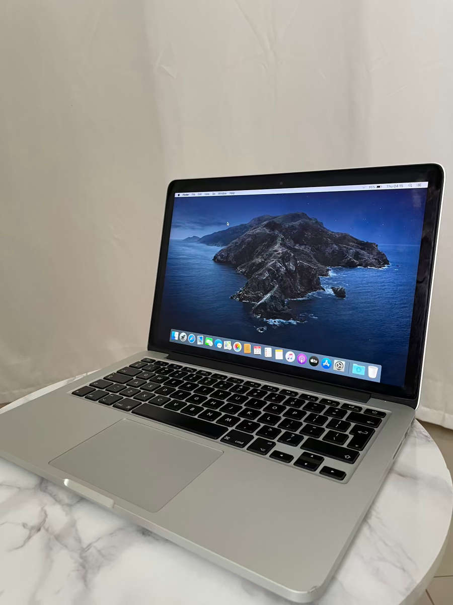 MacBook Pro 13 inch 2.5GHz core i5 8gb ram 128gb SSD 2012