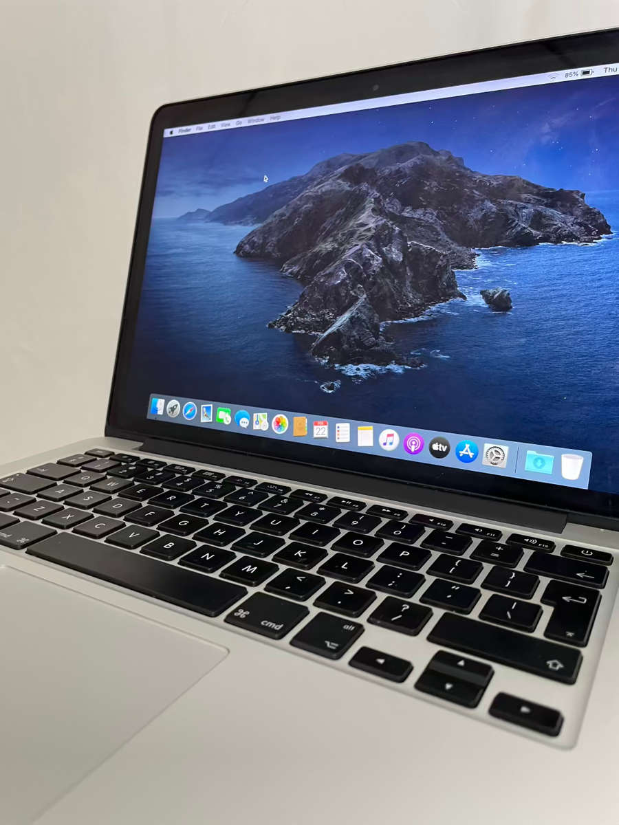 MacBook Pro 13 inch 2.5GHz core i5 8gb ram 128gb SSD 2012