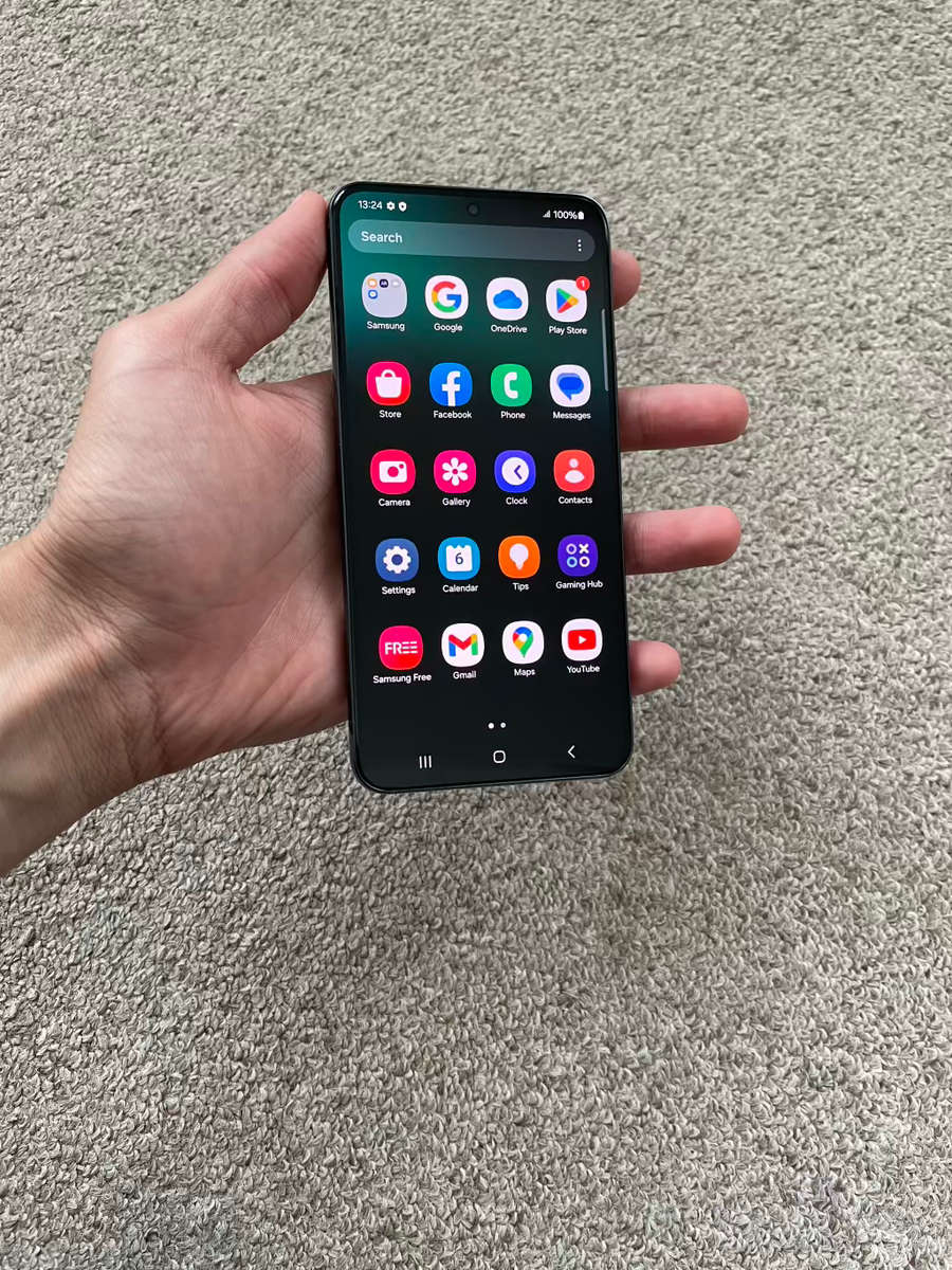 Samsung S22 5G 256gb Dual SIM Immaculate condition with cover - GREEN