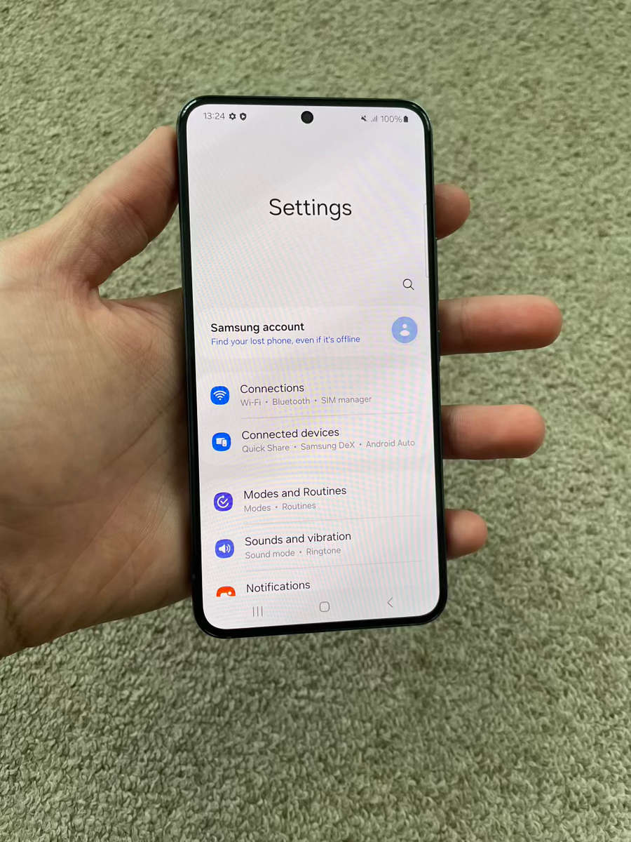 Samsung S22 5G 256gb Dual SIM Immaculate condition with cover - GREEN