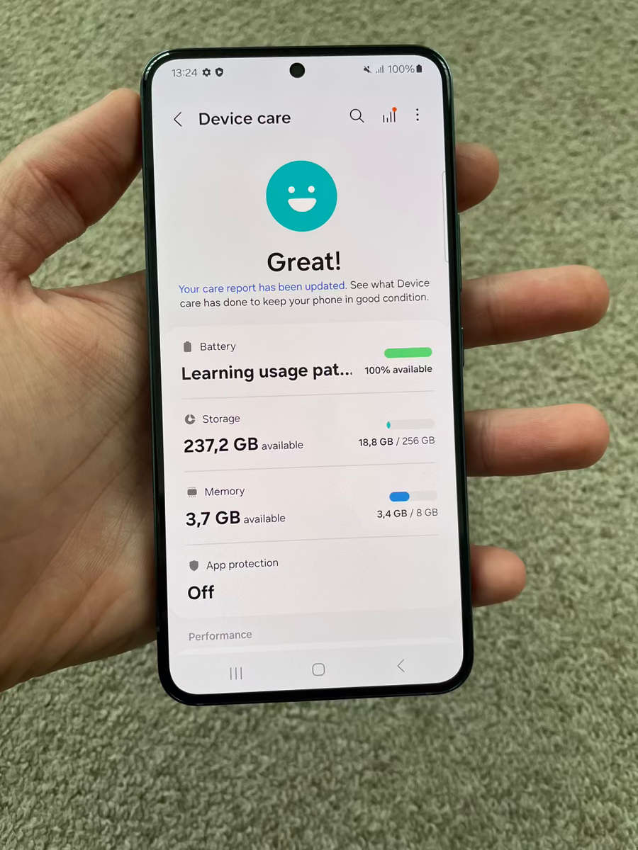 Samsung S22 5G 256gb Dual SIM Immaculate condition with cover - GREEN