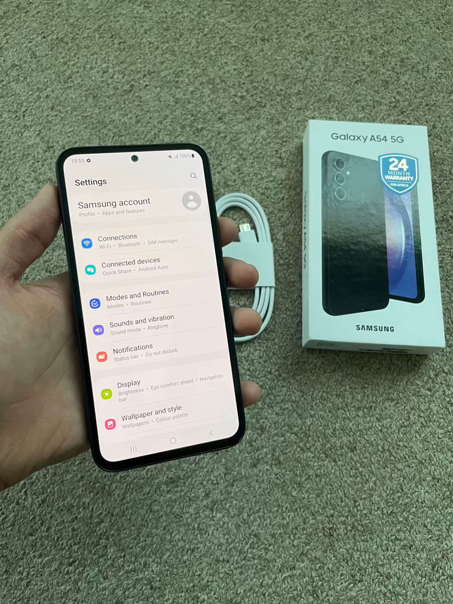 Samsung A54 5G 256gb 8gb ram Dual Sim Excellent condition with box and cable