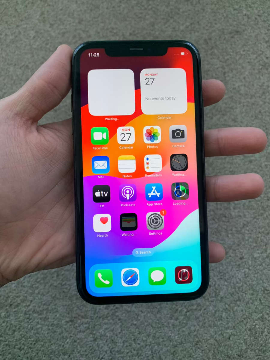 iPhone 11 64gb Dual sim with cover - black