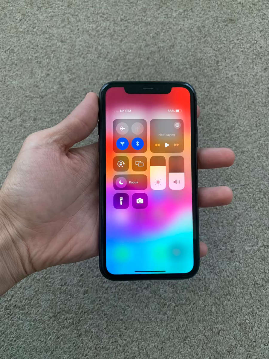 iPhone 11 64gb Dual sim with cover - black