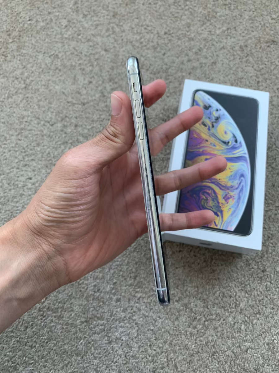 iPhone XS MAX 64GB Dual sim with box