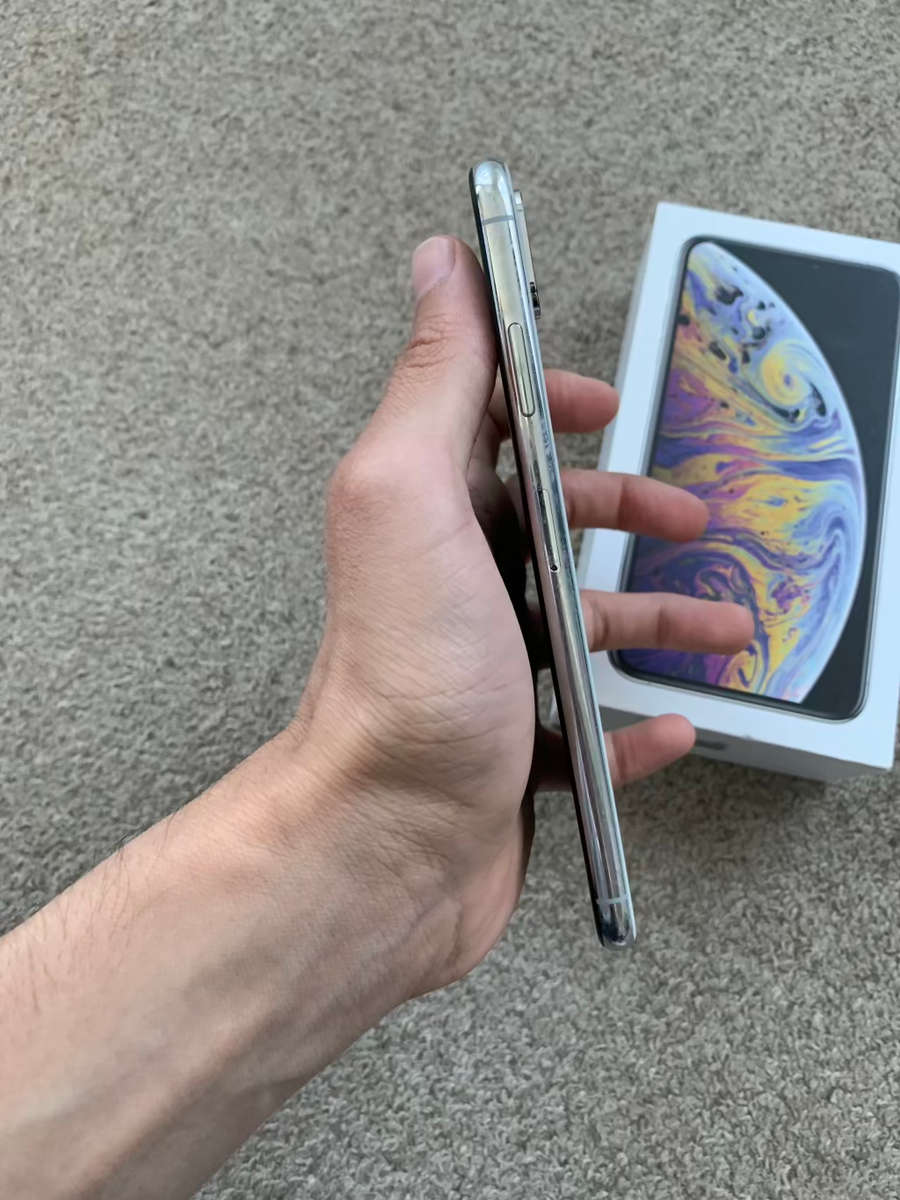 iPhone XS MAX 64GB Dual sim with box