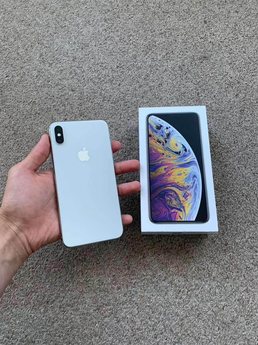 iPhone XS MAX 64GB Dual sim with box