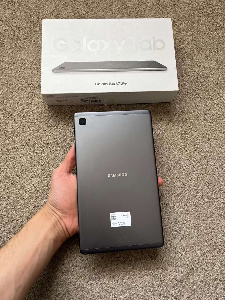 Samsung tab a7 lite 8.7inch wifi 32gb 3gb ram with box and cable still like new without pop