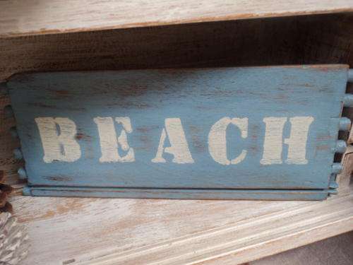 RUSTIC HAND PAINTED SHABBY CHIC PAINTED WOOD 'BEACH' SIGN - COUNTRY DECOR