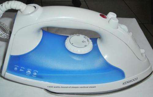 KENWOOD STEAM IRON